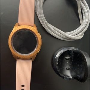 Samsung Galaxy Watch 42mm Rose Gold With Charger